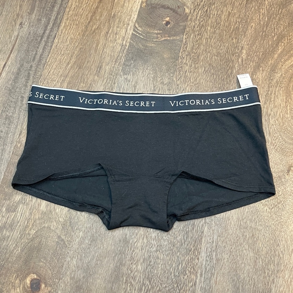 NWT Victoria’s Secret Black Logo Waistband Cotton Shortie Boyshort panties Small